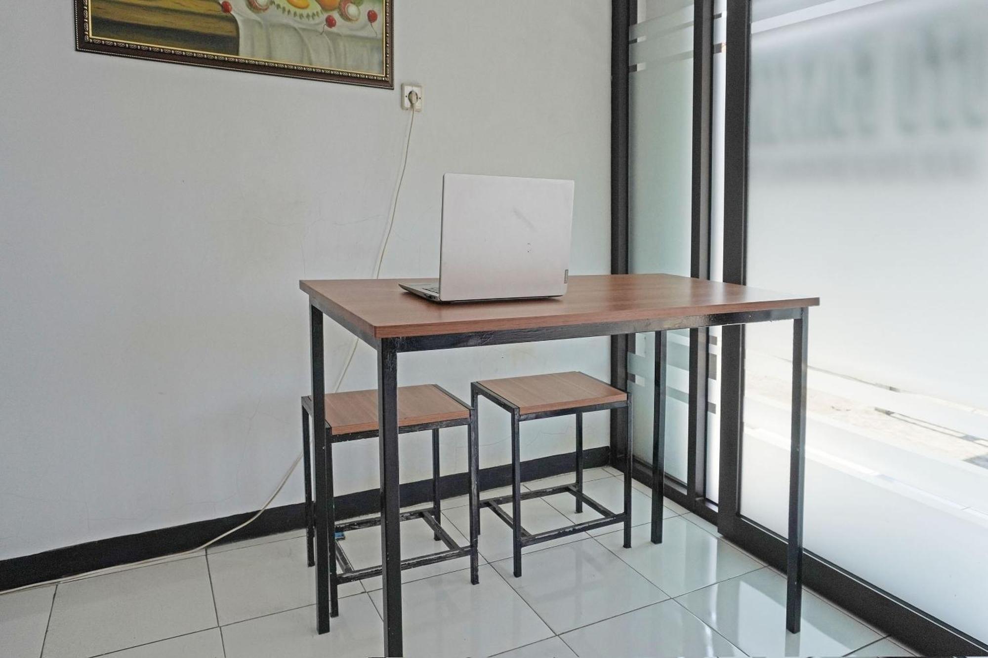 Oyo 91762 Green Home Stay Syariah Purwakarta Bagian luar foto