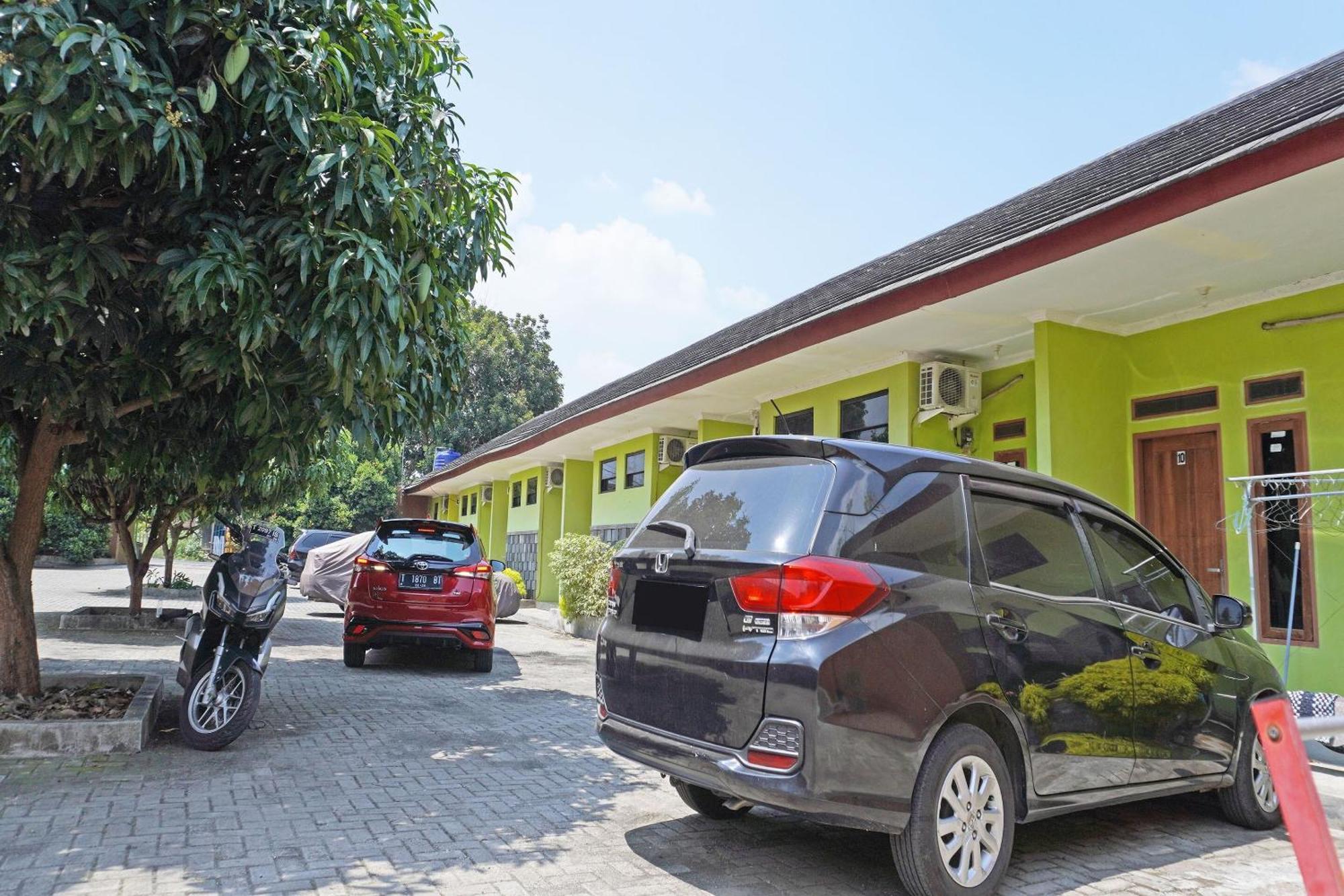Oyo 91762 Green Home Stay Syariah Purwakarta Bagian luar foto