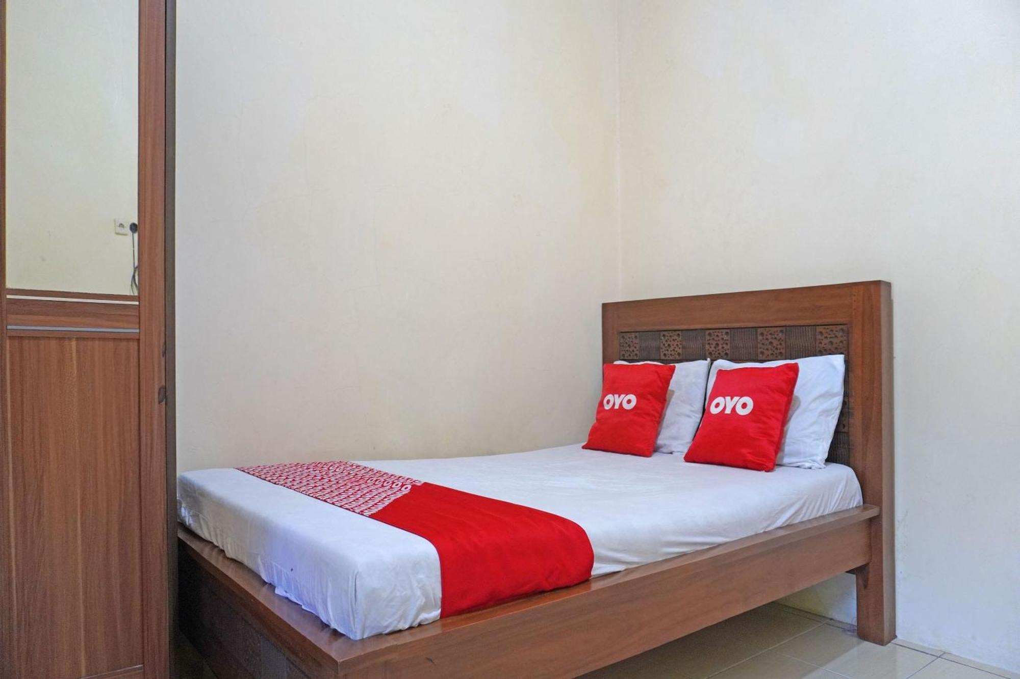Oyo 91762 Green Home Stay Syariah Purwakarta Bagian luar foto