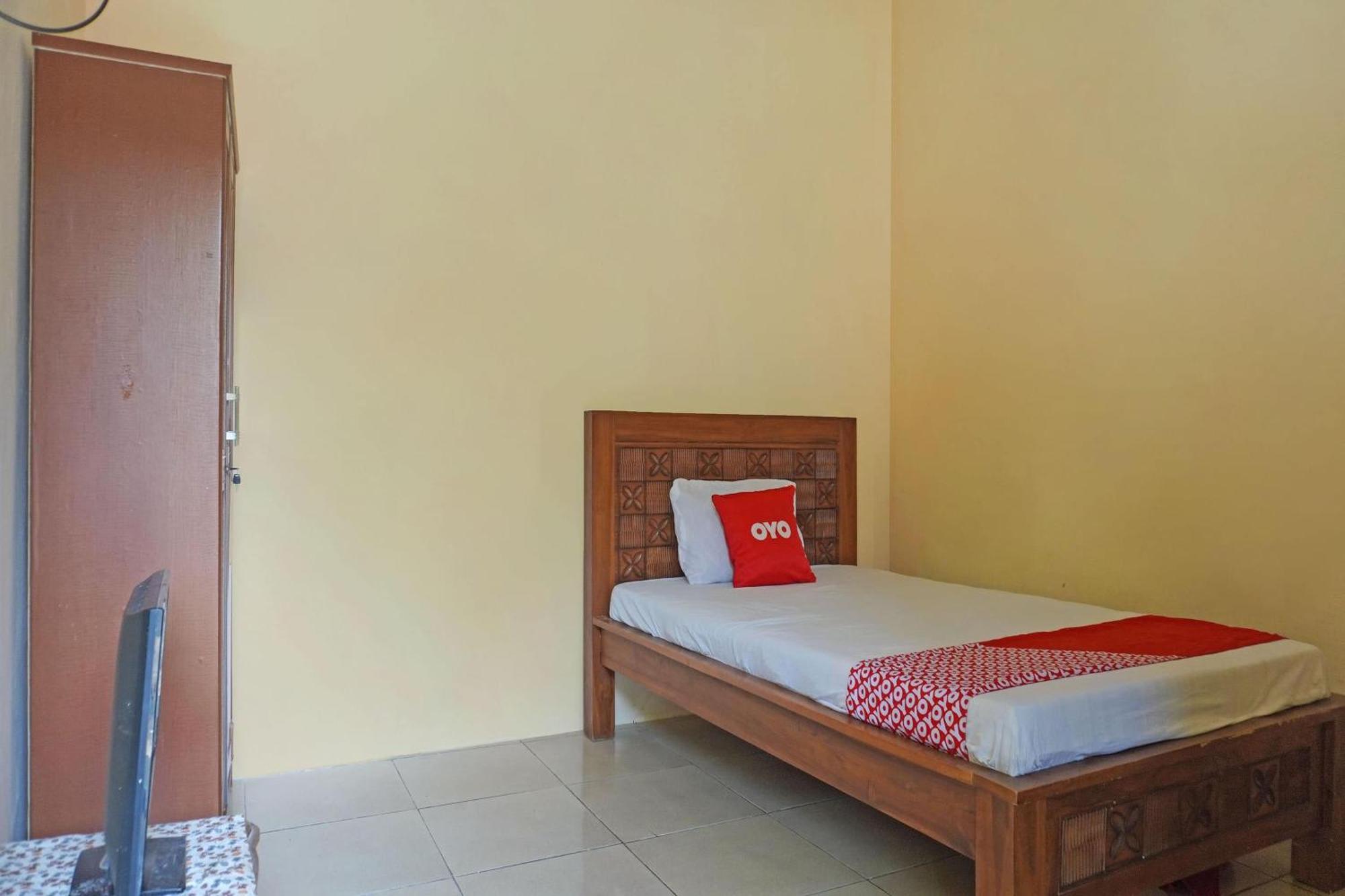 Oyo 91762 Green Home Stay Syariah Purwakarta Bagian luar foto